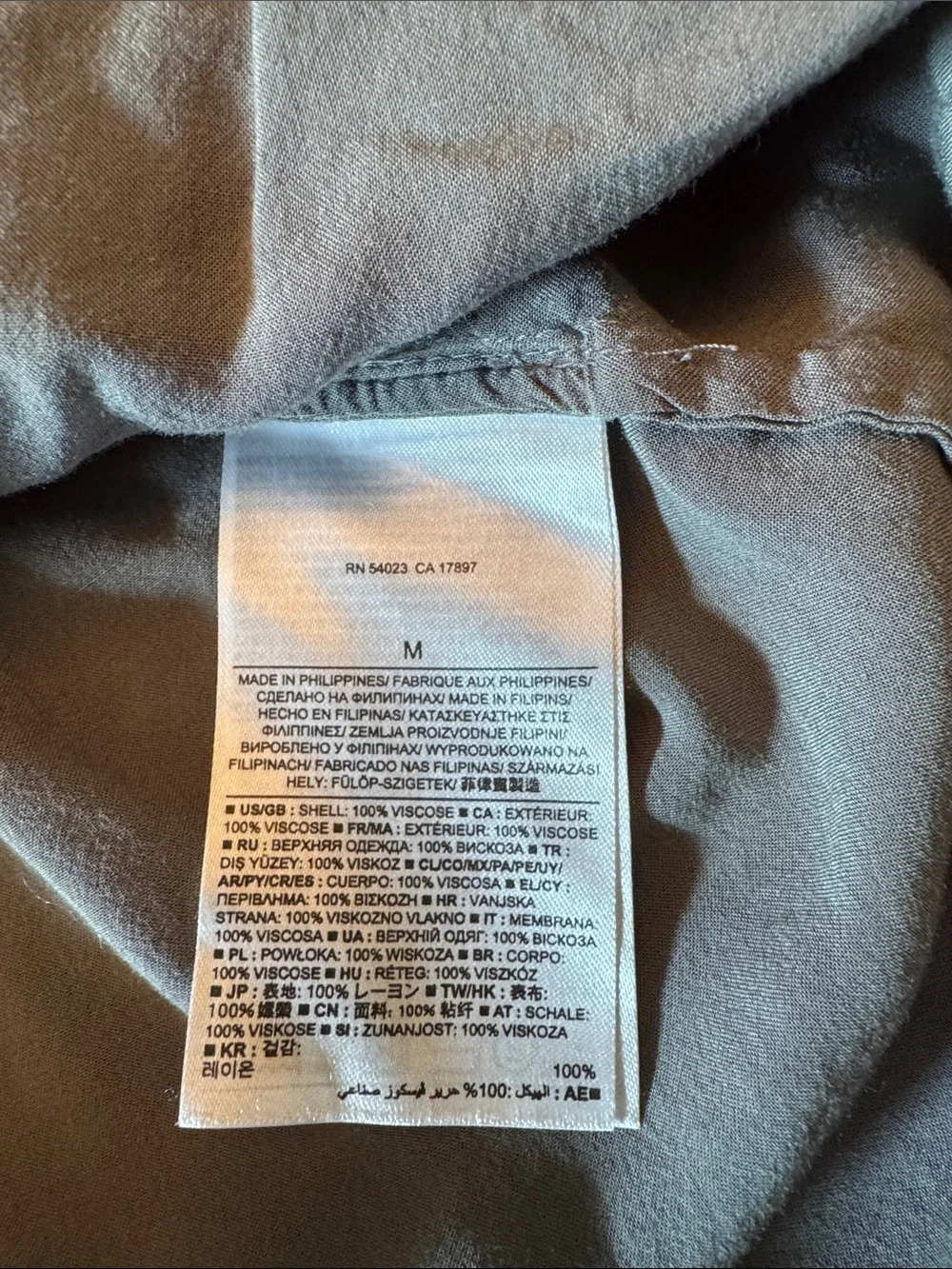 Banana Republic Women's Button-Down Shirt in Grayish Green - Picture 8 of 11